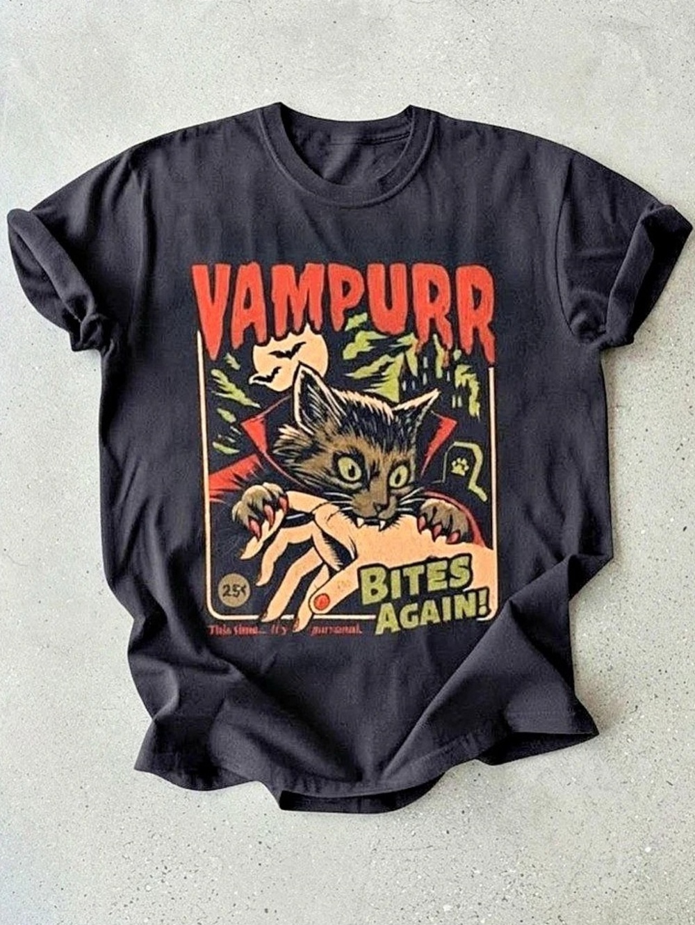 Vampurr Cat Vampire Bites Halloween Black Graphic Gildan T-Shirt